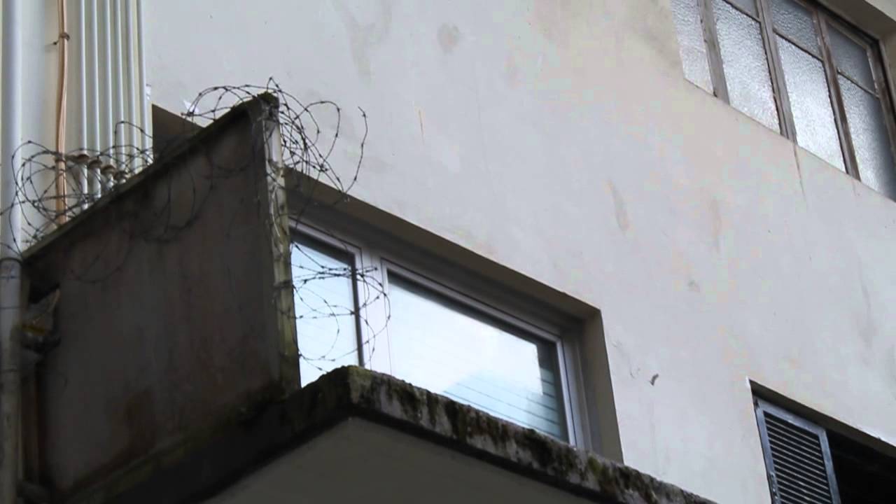 un balcon sin barandilla un mensaje de inseguridad