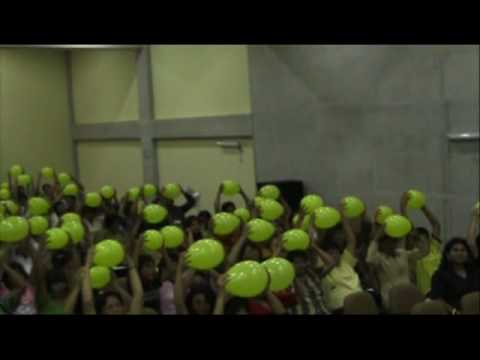 globos amarillos una experiencia llena de alegria y libertad