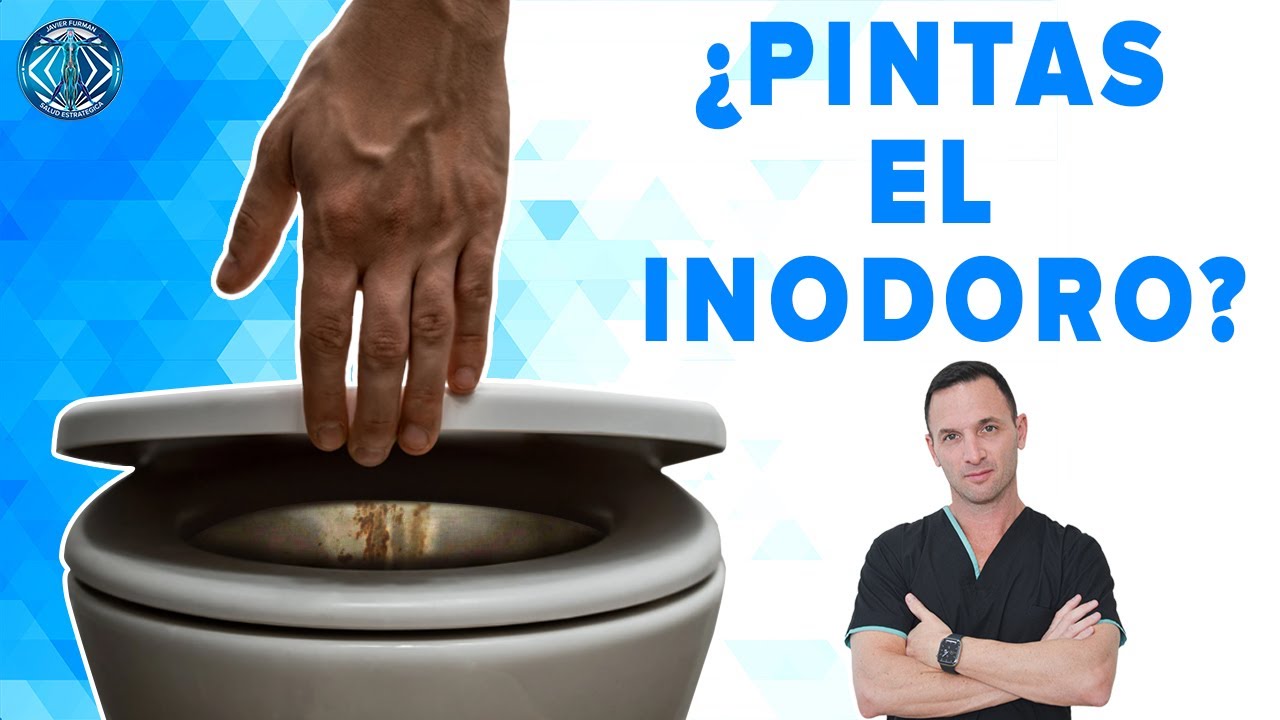 un water lleno de heces